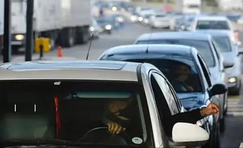 Las 5 normas de tránsito que tenés que saber sí o sí para manejar en Argentina | Autos
