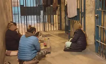 Mujeres presas por venta de drogas, enfermedades y suicidios: las cárceles en la era Milei | Cárceles