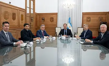 Santilli con gobernadores aliados y díscolos: empieza a tomar forma la reforma electoral | Javier milei presidente