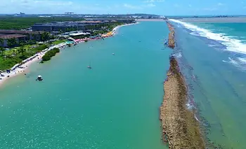 Furor con la playa de Brasil con la piscina natural más grande | Viajes