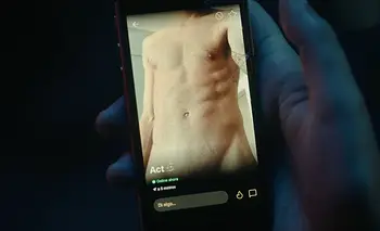 La película que muestra el lado B de Grindr: sexo exprés, ansiedad y soledad | Cine
