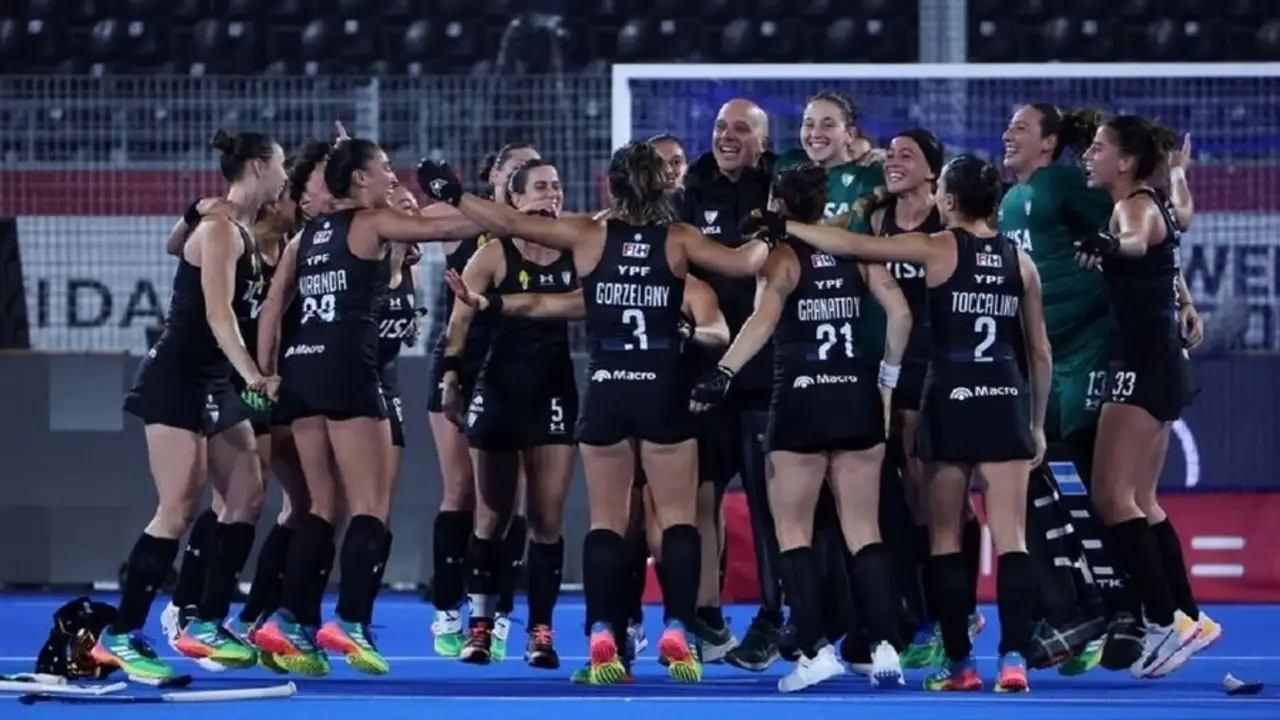 La política argentina destacó la tercera estrella de Las Leonas