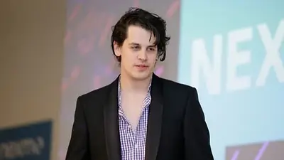 ICE detuvo al ultraderechista británico Milo Yiannopoulos, ex militante de Trump ICE detuvo al ultraderechista británico Milo Yiannopoulos, ex militante de Trump