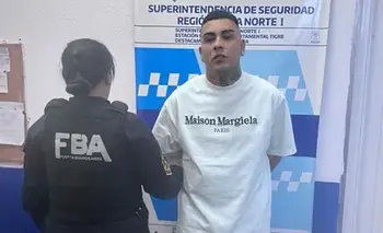 Detuvieron a Callejero Fino: viajaba en una camioneta sin patente y llevaba un arma | Callejero fino