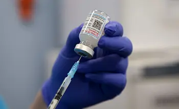 Qué hay que saber sobre la nueva vacuna experimental contra el melanoma | Medicina personalizada