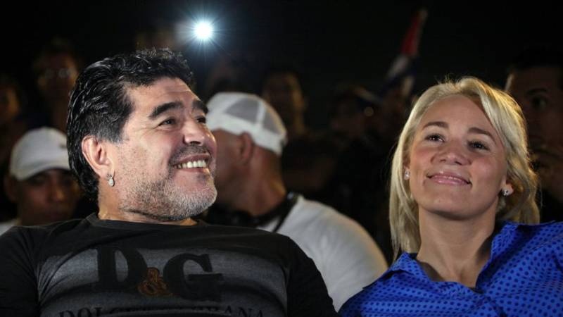 Duelo de zurdas: Maradona y Rocío entrenan en Dubai Duelo de zurdas: Maradona y Rocío entrenan en Dubai
