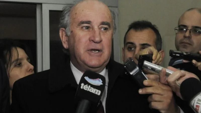 Los ex agentes de Inteligencia deberán presentar declaración jurada