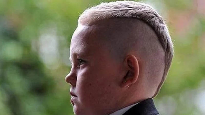 Sancionaron a un nene por cortarse el pelo como el Kun Agüero