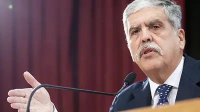De Vido cruzó a Perfil: "El único objetivo es hacer una operación política berreta" De Vido cruzó a Perfil: "El único objetivo es hacer una operación política berreta"