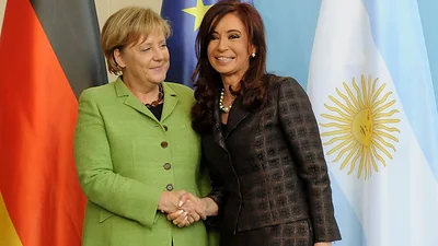 Cristina contra Merkel por la situación de los refugiados en Europa Cristina contra Merkel por la situación de los refugiados en Europa