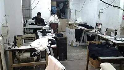 AFIP clausuró taller clandestino que confeccionaba ropa para Vitamina y Ayres AFIP clausuró taller clandestino que confeccionaba ropa para Vitamina y Ayres