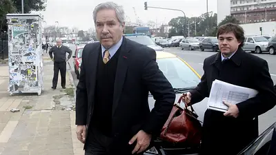 Solá contra Cambiemos: "Deberían llamarse volvamos, porque quieren regresar a los noventa" Solá contra Cambiemos: "Deberían llamarse volvamos, porque quieren regresar a los noventa"