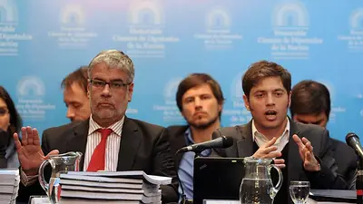 Kicillof: "Si quiere salir en los diarios, que se ponga plumas, se vista de algo y grite" Kicillof: "Si quiere salir en los diarios, que se ponga plumas, se vista de algo y grite"