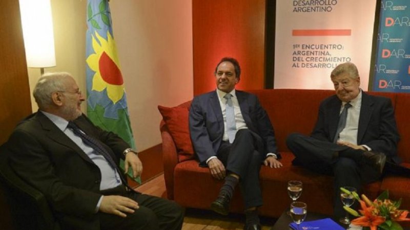 Scioli relanza este lunes su candidatura presidencial y revelará su plan económico