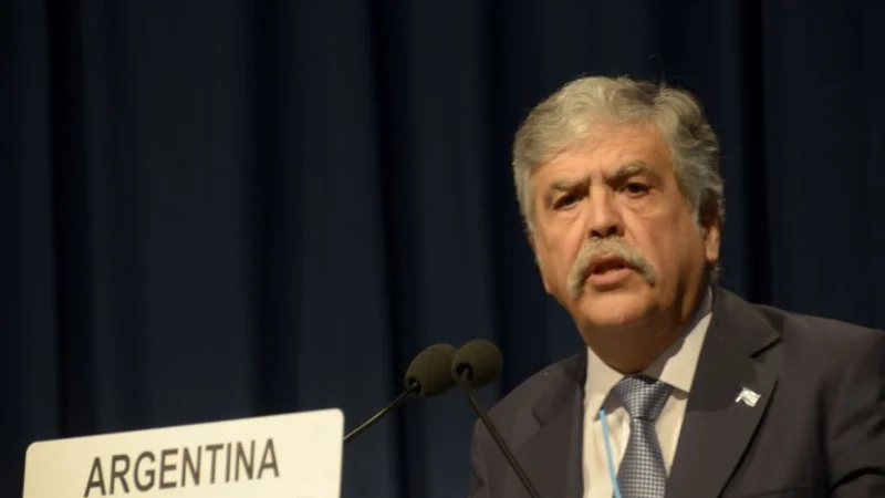 De Vido presentó el plan de Medicina Nuclear en Viena
