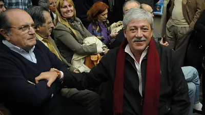 Tras críticas, Buzzi dice que no es "traidor" y advierte: "No podemos permanecer en el odio" Tras críticas, Buzzi dice que no es "traidor" y advierte: "No podemos permanecer en el odio"