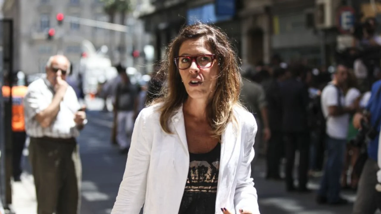 Los escatológicos tuits de Laura Alonso contra Scioli