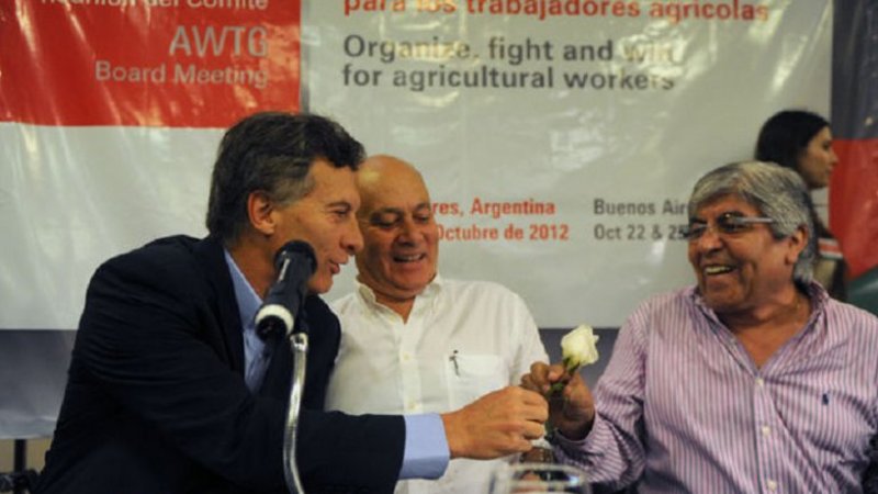 Moyano se mostrará con Macri en un acto en La Boca