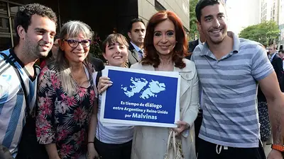 Al igual que el Papa, Cristina se sumó a la campaña por Malvinas Al igual que el Papa, Cristina se sumó a la campaña por Malvinas