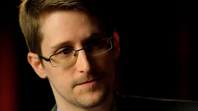 Snowden reaparece vía Twitter: "¿Pueden escucharme ahora?" Snowden reaparece vía Twitter: "¿Pueden escucharme ahora?"