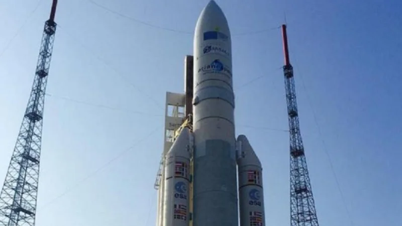 Para De Vido, el lanzamiento de ARSAT-2 es resultado "de una década de planificación"