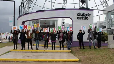 Realizaron un escrache al stand "It Girl" de Tecnópolis Realizaron un escrache al stand "It Girl" de Tecnópolis