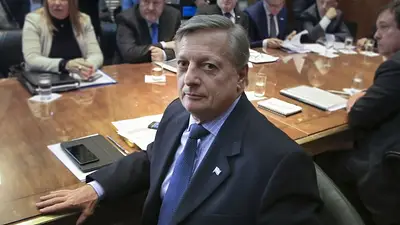 Tarifazo: el plan de Aranguren para quintuplicar el costo del gas hasta 2019 Tarifazo: el plan de Aranguren para quintuplicar el costo del gas hasta 2019