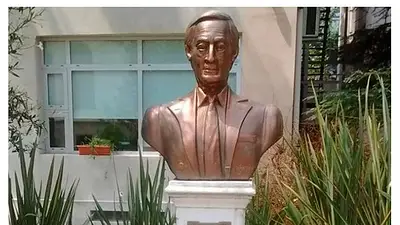 Sacaron el busto de Néstor Kirchner de un ministerio Sacaron el busto de Néstor Kirchner de un ministerio