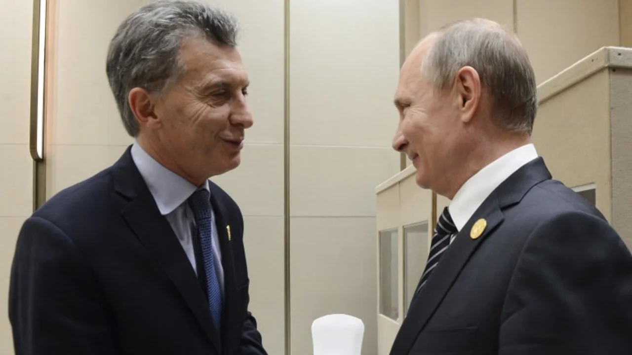El fallido chiste de Macri a Putin hizo estallar las bromas en las redes sociales