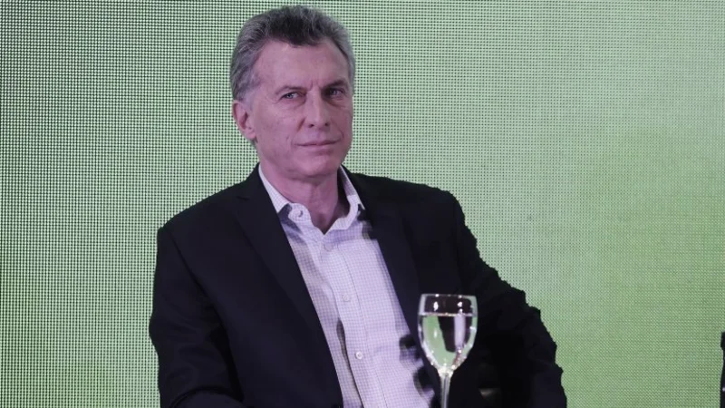 ¿El delirante chat entre Macri y un usuario de Facebook?