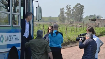 El video completo del falso viaje de Macri en el colectivo de Pilar El video completo del falso viaje de Macri en el colectivo de Pilar