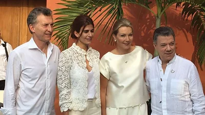 Macri llegó a Colombia para celebrar el acuerdo de paz con las FARC Macri llegó a Colombia para celebrar el acuerdo de paz con las FARC
