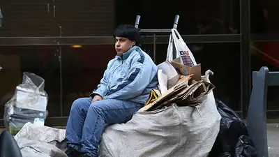 Oficial: la pobreza afecta a casi 9 millones de personas Oficial: la pobreza afecta a casi 9 millones de personas