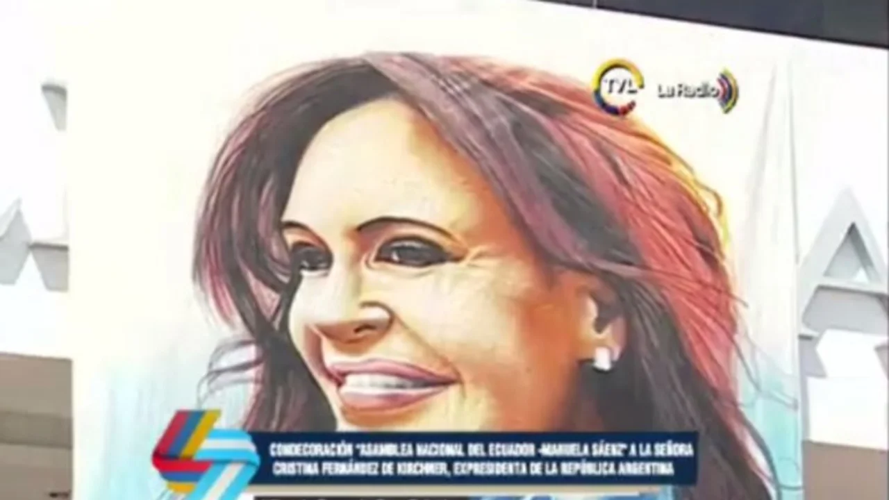 Cristina está en Ecuador para ser reconocida por el gobierno de Rafael Correa
