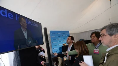 El Gobierno impidió que los fotógrafos tomen imágenes de Macri en Tecnópolis El Gobierno impidió que los fotógrafos tomen imágenes de Macri en Tecnópolis