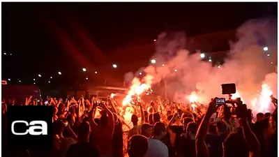 Como un rockstar: así recibieron a un ex Boca en Grecia Como un rockstar: así recibieron a un ex Boca en Grecia