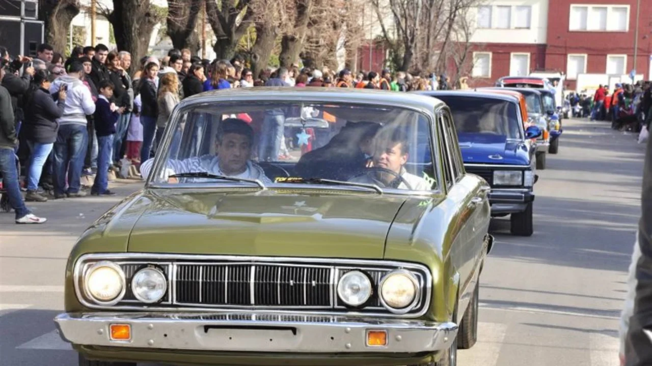 Marcha atrás: finalmente no se subastará el Falcon del Ejército de 1976