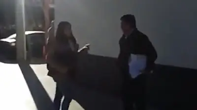 Escándalo: dirigentes de Cambiemos se pelearon en la calle por las candidaturas Escándalo: dirigentes de Cambiemos se pelearon en la calle por las candidaturas