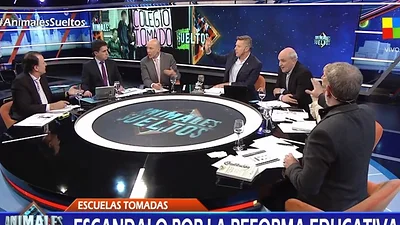 Columnista de Animales Sueltos defendió la toma de escuelas y sorprendió a Fantino Columnista de Animales Sueltos defendió la toma de escuelas y sorprendió a Fantino