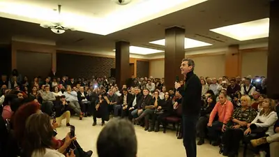 Contundente respuesta de Randazzo a la convocatoria de CFK Contundente respuesta de Randazzo a la convocatoria de CFK