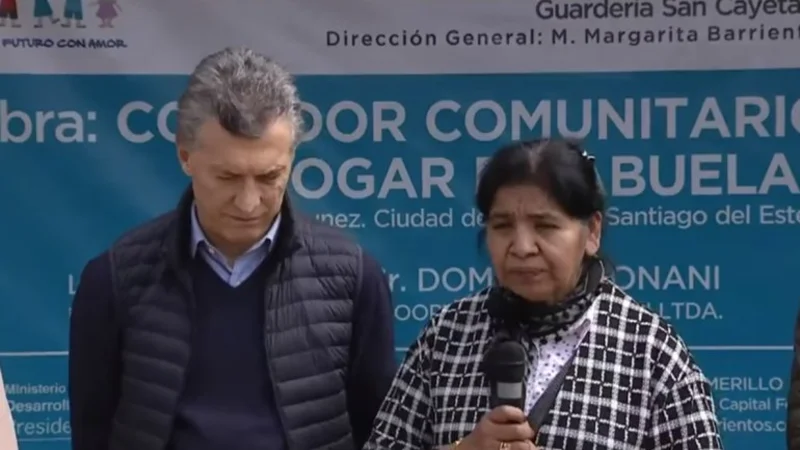 El lapidario reclamo a Macri en un acto y que no dejó hablar a Margarita Barrientos