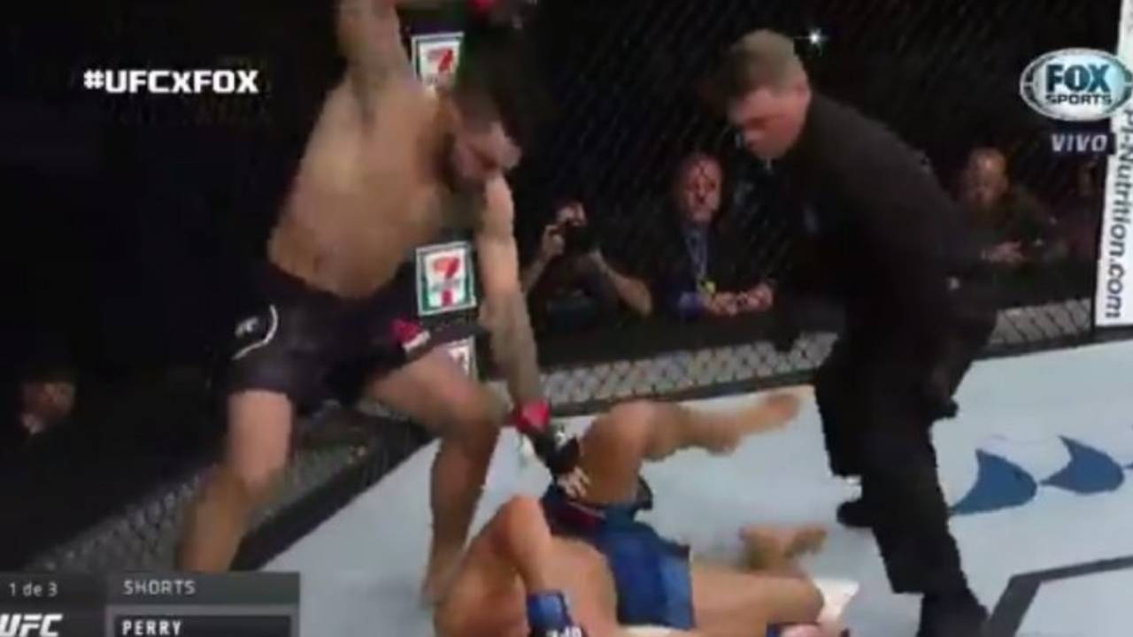 VIDEO:  El desquiciado nocaut de un luchador de la UFC