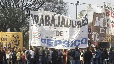 Trabajadores de Pepsico protestan en el Microcentro Trabajadores de Pepsico protestan en el Microcentro