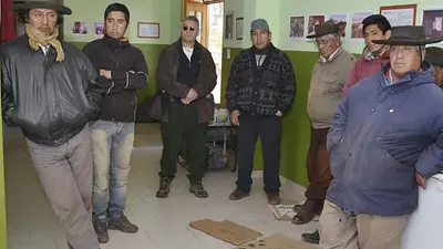 Quemaron casas de mapuches tras la toma del juzgado de Esquel Quemaron casas de mapuches tras la toma del juzgado de Esquel