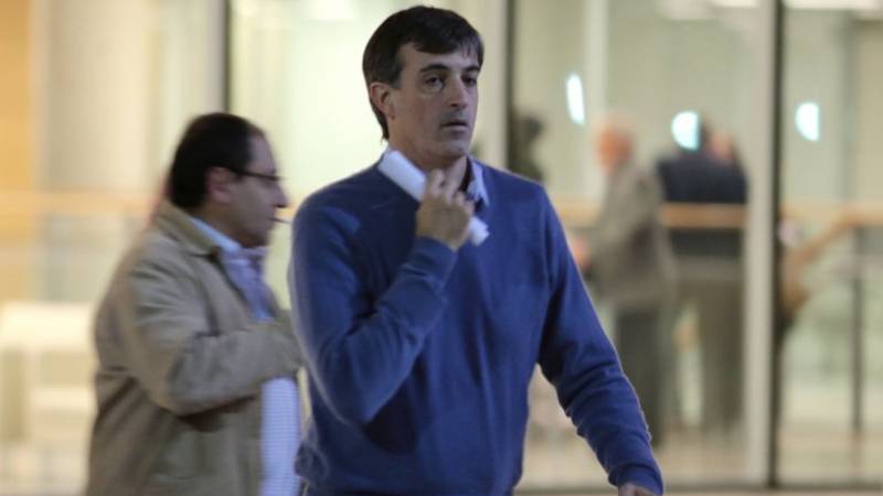 Escracharon a Esteban Bullrich a la salida de un acto en Isla Maciel