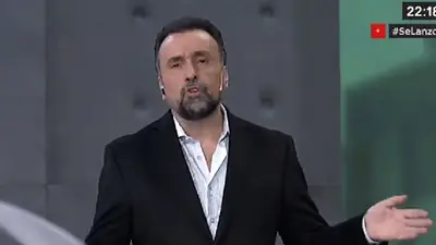 Clarin asegura que C5N echó a Navarro para negociar con el gobierno Clarin asegura que C5N echó a Navarro para negociar con el gobierno