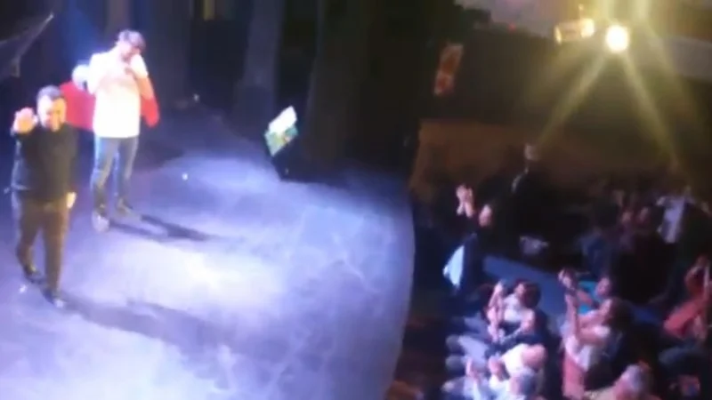 Navarro enloqueció al público de El Cadete y envió un fuerte mensaje