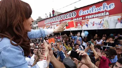 Cristina: "El pueblo no pide más que trabajo y dignidad" Cristina: "El pueblo no pide más que trabajo y dignidad"