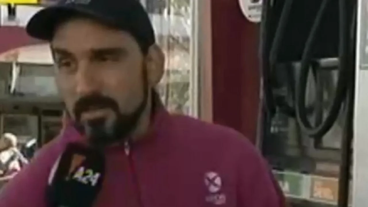 El incómodo momento de un notero de A24 en una estación de servicio