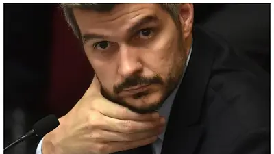 La nueva decisión del Gobierno que golpea a Marcos Peña La nueva decisión del Gobierno que golpea a Marcos Peña